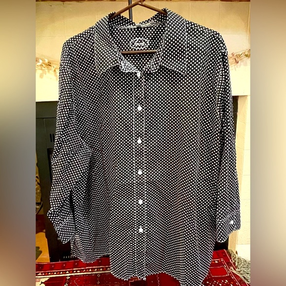 Large lot of Plus Sized Casual Friday Wear Tops - Picture 1 of 17